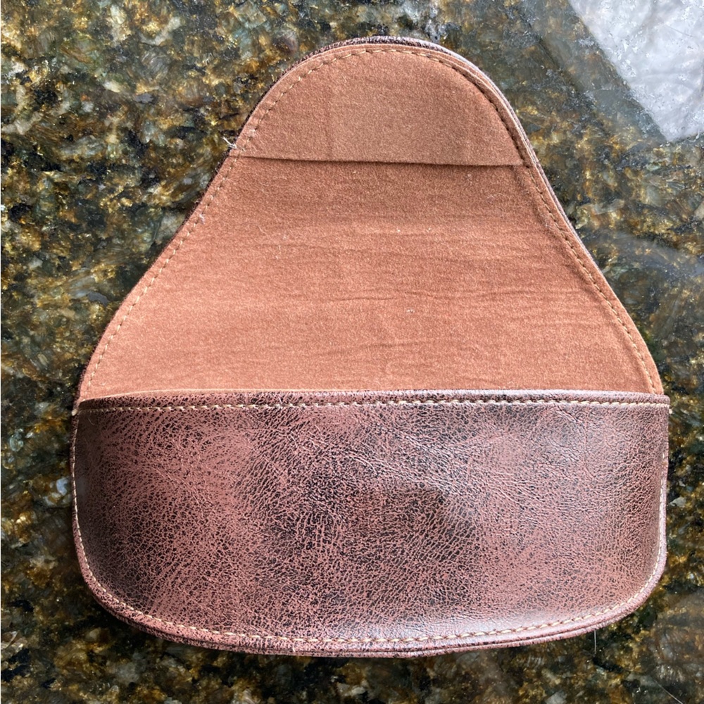 Fossil Leather Sunglasses Case - Picture 2 of 5